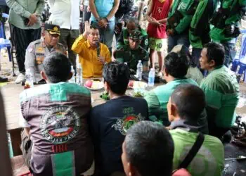 Bupati Tangerang Sambangi Markas Ojek Online, Gelar Deklarasi Damai