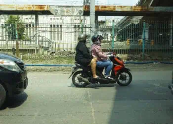 Buat Pengendara Wanita, Ini Lima Hal yang Perlu Diketahui Agar Aman di Jalan