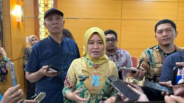 Skrining Pelajar, Belasan Tenaga Kesehatan Tangsel Kunjungi Sekolah
