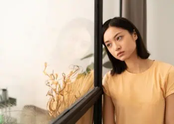 Keluhan Fisik Tapi Hasil Medis Normal? Waspadai Psikosomatik, Penyakit "Tersembunyi" yang Dipicu Emosi