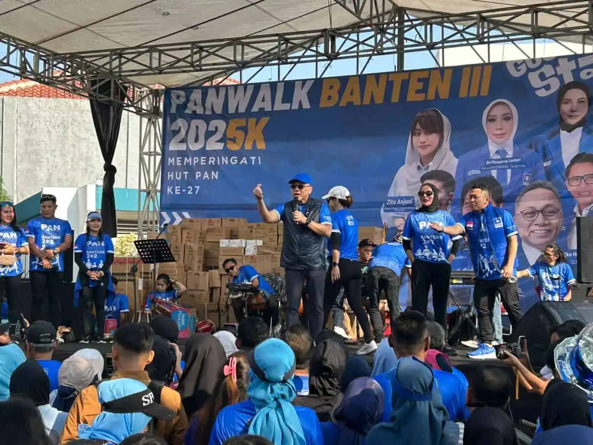 Zulkifli Hasan Tinjau Produk UMKM Desa Kresek Kabupaten Tangerang di PANWALK Banten III 2025 K