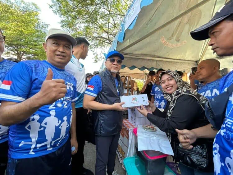 Zulkifli Hasan Tinjau Produk UMKM Desa Kresek Kabupaten Tangerang di PANWALK Banten III 2025 K