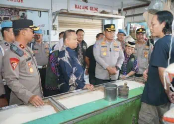 Cegah Beras Oplosan, Kapolresta Tangerang Sidak Pasar Tigaraksa