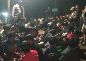 54 Remaja Diamankan Polsek Serpong, Senjata Tajam dan Bom Molotov Disita
