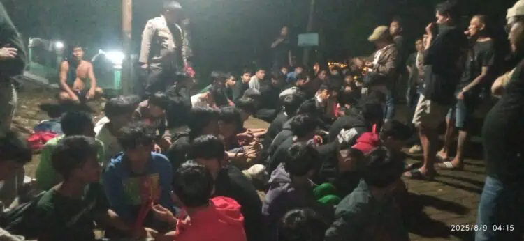 54 Remaja Diamankan Polsek Serpong, Senjata Tajam dan Bom Molotov Disita