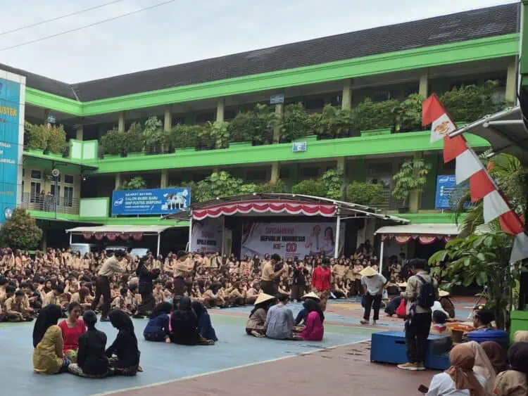 Ribuan Siswa dan Siswi SMK Pustek Serpong, Ikuti Upacara Hari Pramuka ke-64