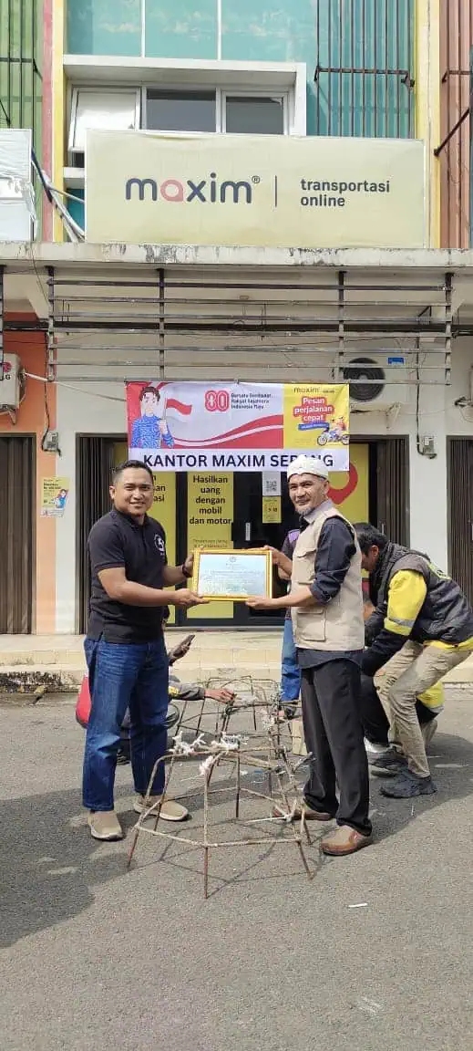 Komunitas Driver Maxim Serang-Cilegon Jadi Peri Terang, Kerjasama Dengan FPTK Banten Tanam Terumbu Karang