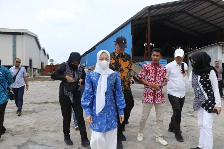 Dengar Kabar Warganya Meninggal Dunia Karena Limbah, Ini Langkah Bupati Serang