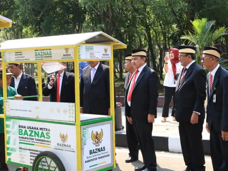 80 Pelaku UMKM di Kabupaten Tangerang Diberi Modal Dan Gerobak Usaha