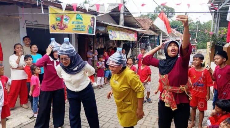 Ibu-ibu Hingga Anak-anak di Kampung Jamuju Pandeglang Antusias Meriahkan HUT Ke-80 Kemerdekaan RI