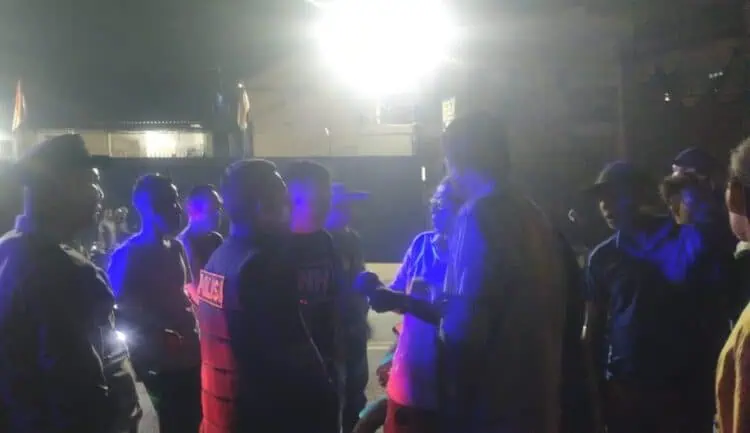 Polisi dan Masyarakat Geruduk Lapak Tuak di Cikande Kabupaten Serang, Pemilik Kabur