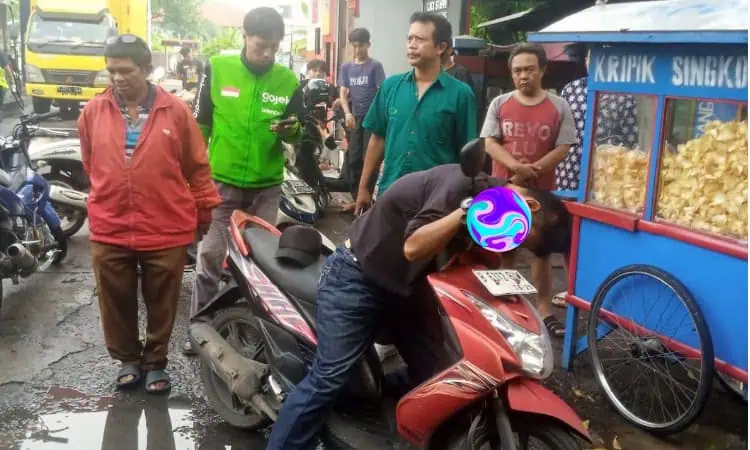 Usai Isi Bensin, Pria Meninggal dalam Posisi Terduduk di Atas Sepeda Motor