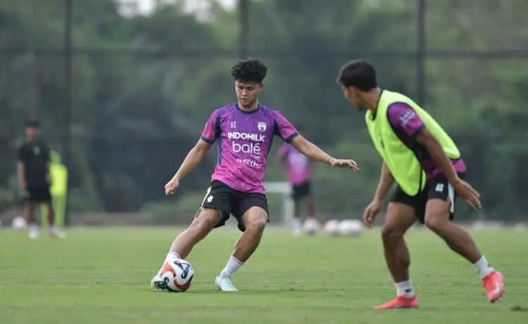 Hokky Caraka Resmi Gabung Persita