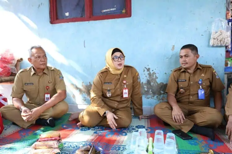 Korban Angin Puting Beliung di Jambe Terima Bantuan