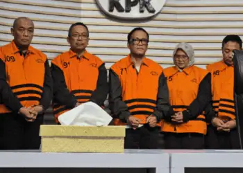 Eks Wamenaker Minta Uang untuk Renovasi Rumah, Diberi Rp 3 Miliar