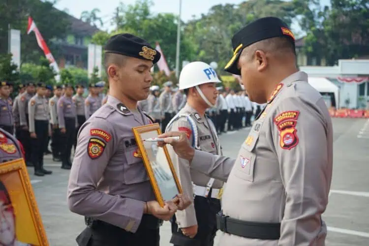 Dua Anggota Polresta Tangerang Diberhentikan Tidak Hormat