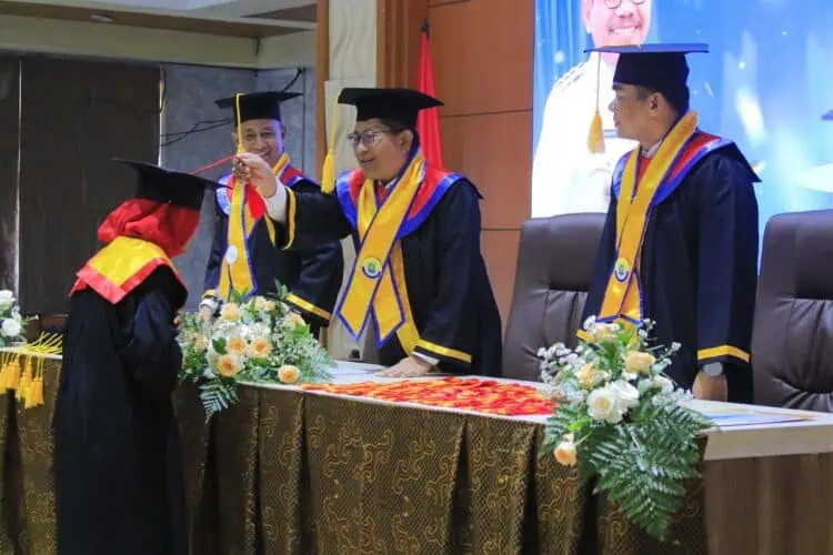 Ketika 390 Orang Lansia di Kota Tangerang Diwisuda
