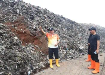 DLH Kota Tangerang Bantah TPA Rawa Kucing Longsor dan Terjadi Antrean