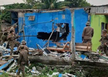 Tiga Bangli di Bantaran Kali Pengodokan Pasar Kemis Dibongkar