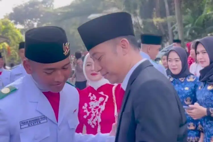 Kebahagiaan Denny Cagur dan Istri, Melihat Anaknya Bertugas Sebagai Anggota Paskibraka di HUT ke-80 RI