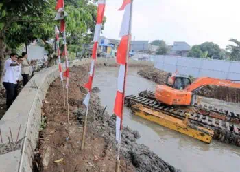Normalisasi Kali Irigasi Puri Kartika Ciledug Kota Tangerang Dimulai
