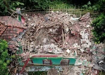 Puluhan Rumah dan Fasum Rusak Akibat Gempa M 4,9