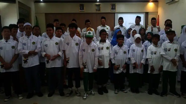 Kemenag Kota Tangerang Lepas 33 Siswa ke OMI 2025 Tingkat Provinsi Banten