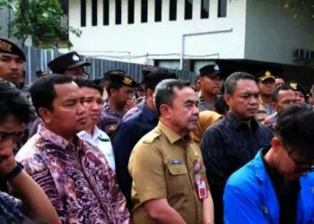 Fraksi Golkar Dampingi Ketua DPRD dan Sekda Kabupaten Tangerang Terima Aspirasi Mahasiswa