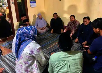 Ketua DPRD Bersama Perwakilan Fraksi Takziah ke Rumah Duka Pelajar Korban Unjukrasa di Jakarta