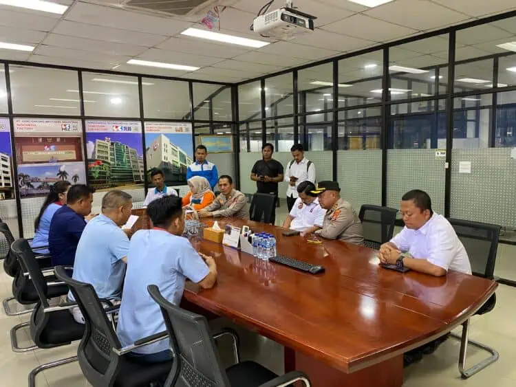 Karyawan PT LCBI Protes Keterlambatan Gaji, Kapolres Serang Turun Tangan