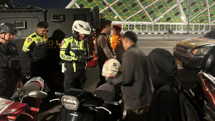 Seperti Darurat Militer, Wilayah Banten Dijaga Aparat Bersenjata Lengkap Selama Sepekan