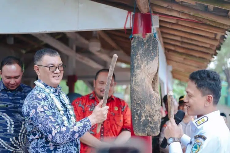 Kunjungi Pandeglang, Pejabat Kemendagri Tekankan Peningkatan Pengelolaan Siskamling