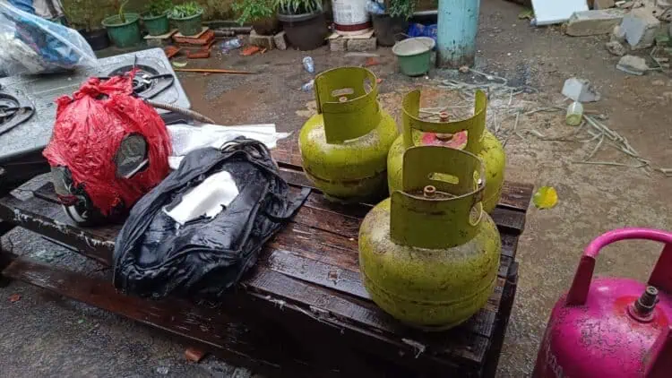 Puslabfor Amankan 4 Tabung Gas Dari Lokasi Ledakan di Pamulang