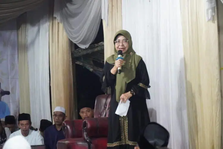 Hadiri Peringatan Mualid Nabi Muhammad SAW, Bupati Dewi Ajak Semua Komponen Bersinergi Bangun Daerah