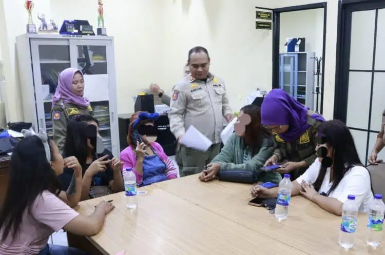 Satpol PP Kabupaten Tangerang Gelar Razia, 6 Wanita Diduga PSK Diamankan