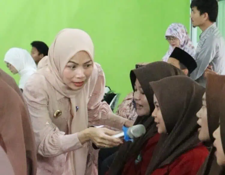 Bupati Zakiyah Beri Motivasi Siswa MAN 1 Serang Kragilan, Agar Percaya Diri Masuk PTN