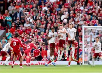 Szoboszlai Cetak Gol Aduhai, Liverpool Kalahkan Arsenal