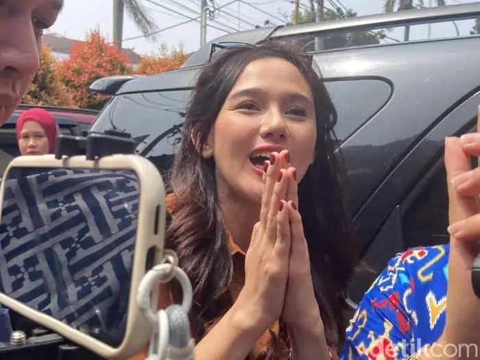 Soal Eza Gionino yang Ingin Pertahankan Rumah Tangganya, Meiza Aulia: Doain aja ya