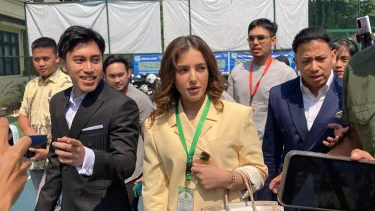 Tasya Farasya dan Ahmad Assegaf Hadiri Sidang Cerai Perdana