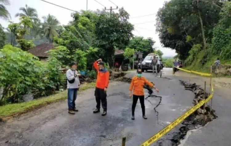 Hampir Seluruh Kecamatan di Lebak Rawan Fenomena Tanah Bergerak