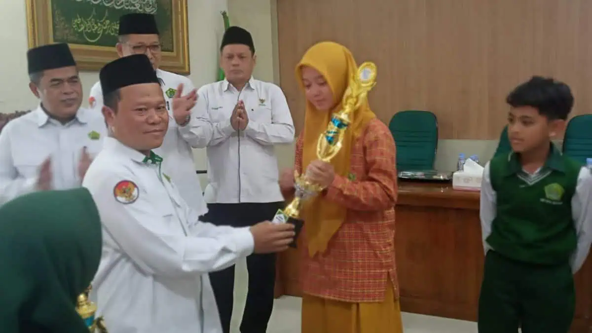 Kemenag Kota Tangerang Lepas 33 Siswa ke OMI 2025 Tingkat Provinsi Banten Kemenag Kota Tangerang Lepas 33 Siswa ke OMI 2025 Tingkat Provinsi Banten