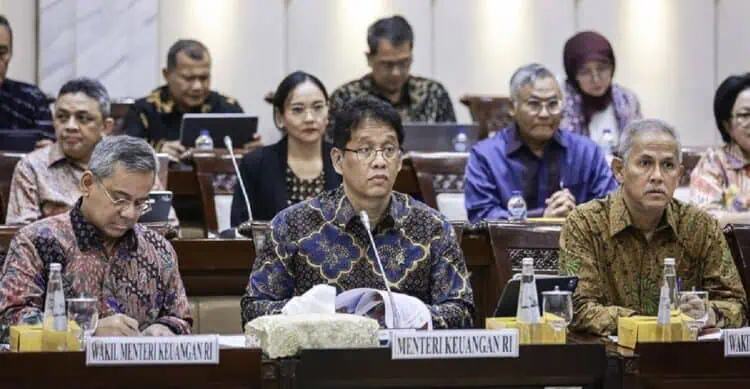Bantuan Sosial Beras Akan Ditambah Minyak Goreng