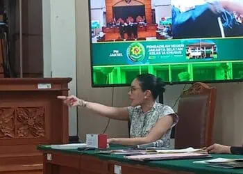 Nikita Mirzani Cekcok dengan Jaksa di Persidangan