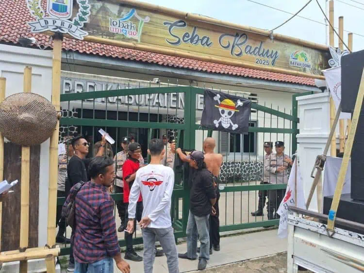 Tunjangan dan Gaji DPRD Lebak Jadi Sorotan, Massa: Jangan Cuma Rajin Perjalanan Dinas