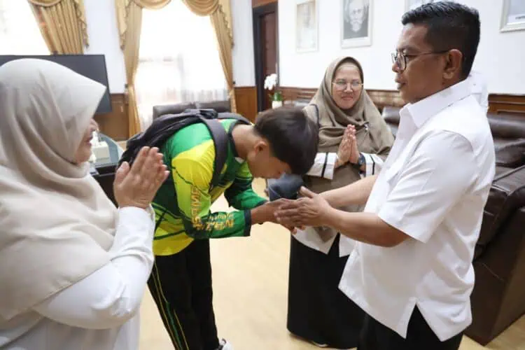 Dimediasi Gubernur Andra Soni, Konflik Kepsek-Siswa SMAN 1 Cimarga Berakhir Damai