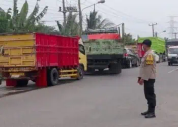 Gubernur Banten Berlakukan Jam Operasional Truk Tambang