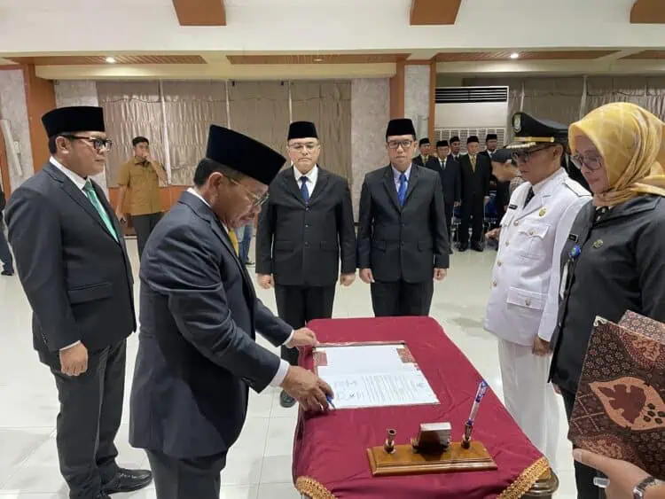 Wali Kota Tangerang Lantik Ratusan Pejabat, Tekankan Pentingnya Pelayanan dan Kolaborasi