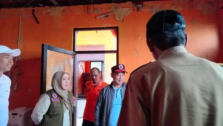 Berkunjung ke Kawasan Wisata Anyer, Najib Sebut Posko SAR BPBD Perlu Dibenahi