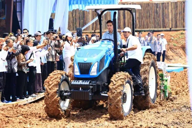 Hadiri Tanam Jagung Serentak, Wapres Gibran Minta Offtaker Jagung Dimaksimalkan