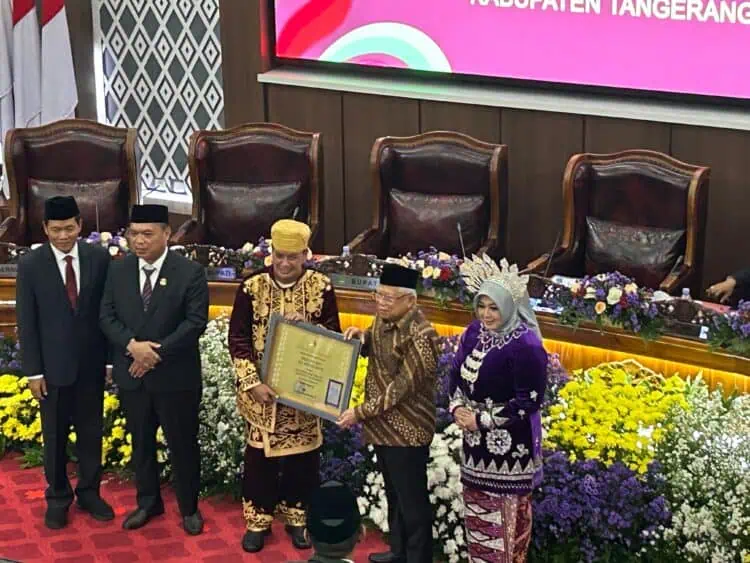 Paripurna Hari Jadi Kabupaten Tangerang ke-393 Dihadiri Wapres ke-13, ANRI Serahkan 'Kado' Buku Sejarah